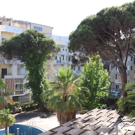 Hotel Danis 4*