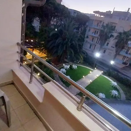 Danis Hotel Golem (Tirana)