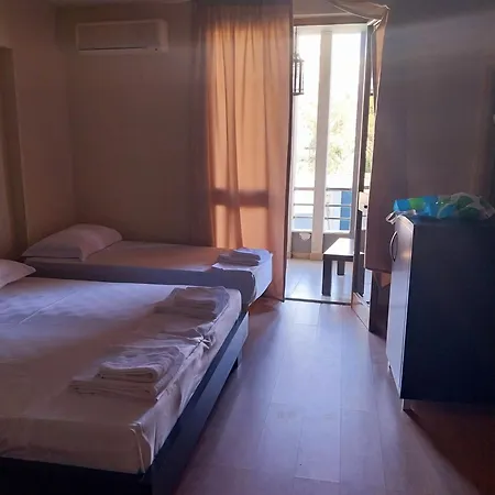 Danis Hotel
