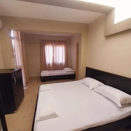 Hotel Danis Golem (Tirana)
