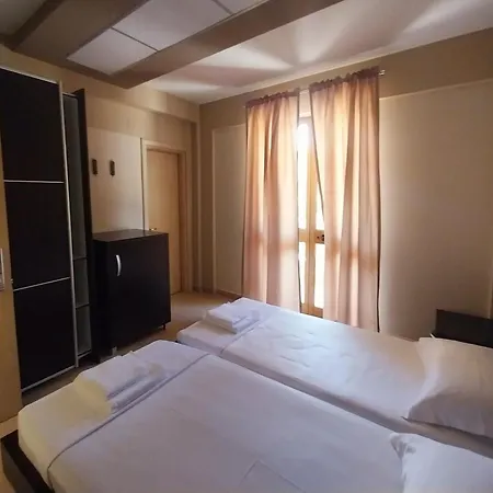 Hotel Danis 4*