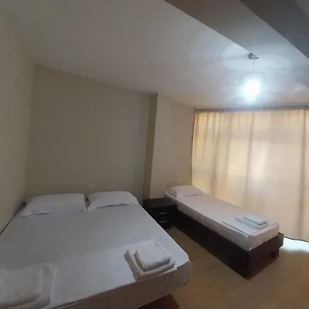 Danis Hotel Golem (Tirana)