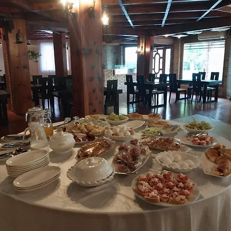 Danis Hotel Golem (Tirana)