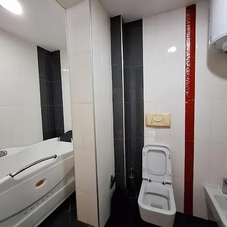 Danis 4* Голем