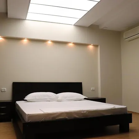 Danis Hotel