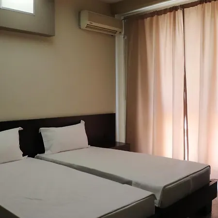 Danis 4* Голем