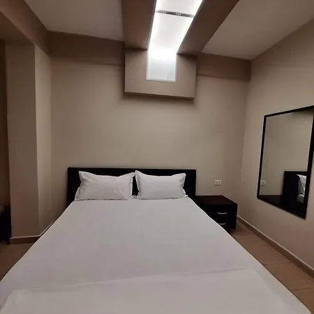 Danis 4* Голем
