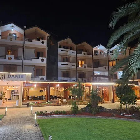 Danis 4*