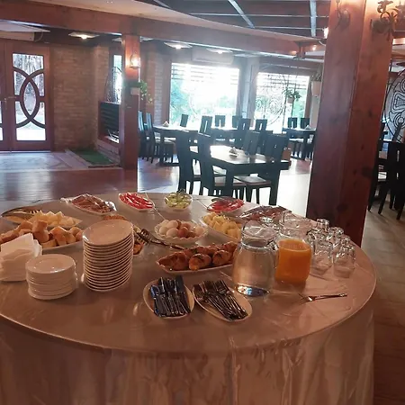 Hotel Danis 4*